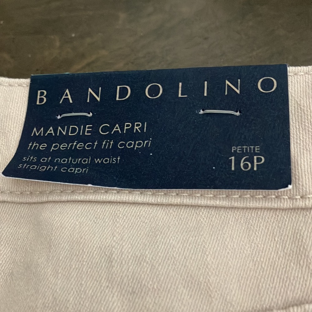 NWT BANDOLINO 16 P CREAM CAPRIS - Picture 2 of 8